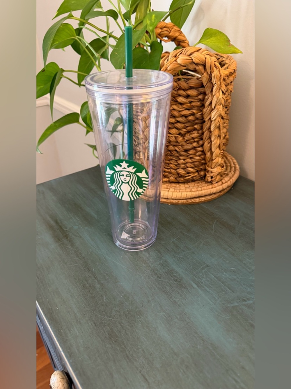 Starbucks venti cup with green straw. Like new.
